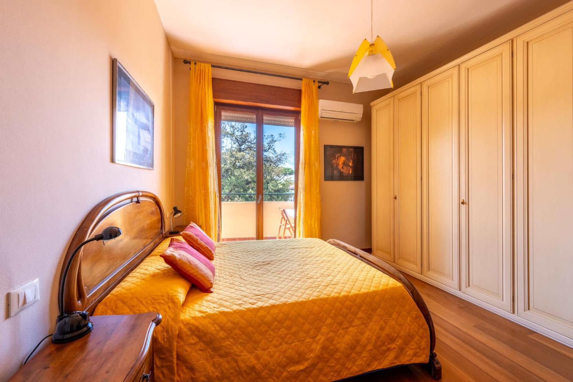 Апартаменти New Luxury 2Bdr Terrace, Views, Ac Марина-ді-Каррара Екстер'єр фото