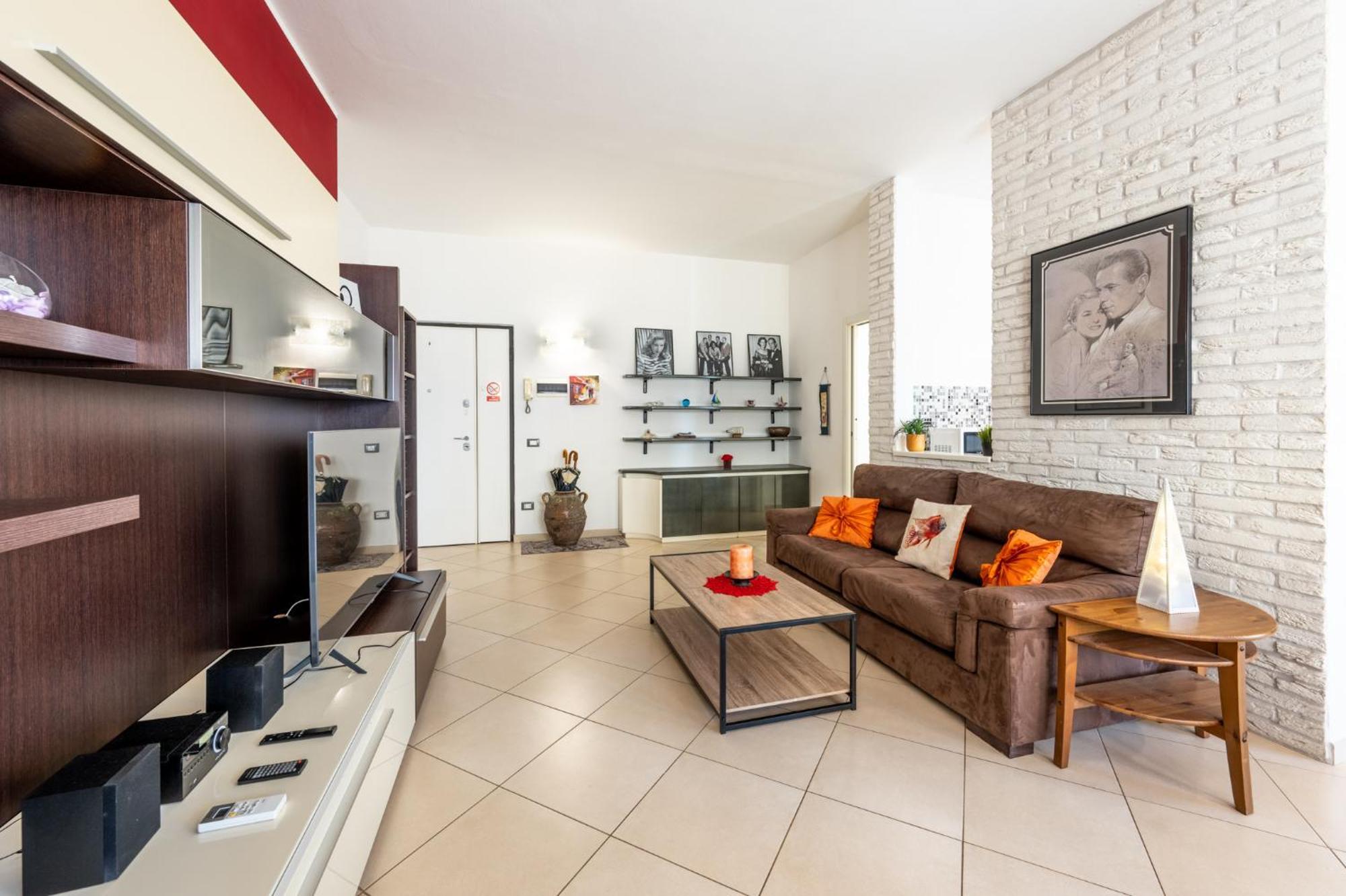 Апартаменти New Luxury 2Bdr Terrace, Views, Ac Марина-ді-Каррара Екстер'єр фото