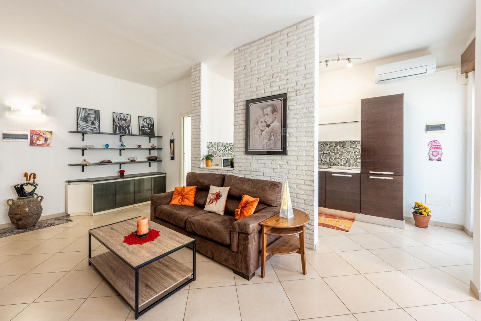 Апартаменти New Luxury 2Bdr Terrace, Views, Ac Марина-ді-Каррара Екстер'єр фото